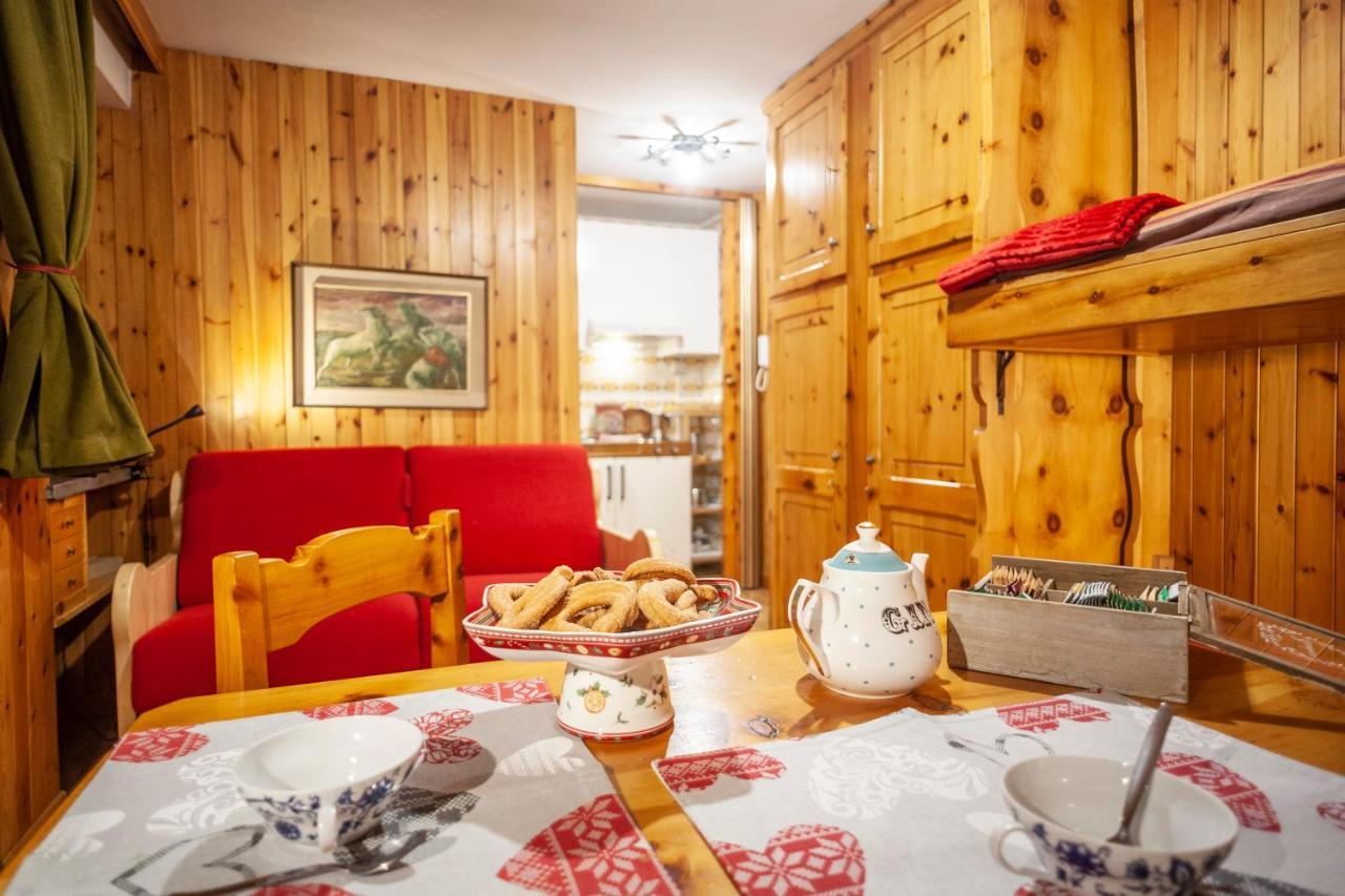Casa-Chalet, In Centro A Courmayeur! Екстериор снимка